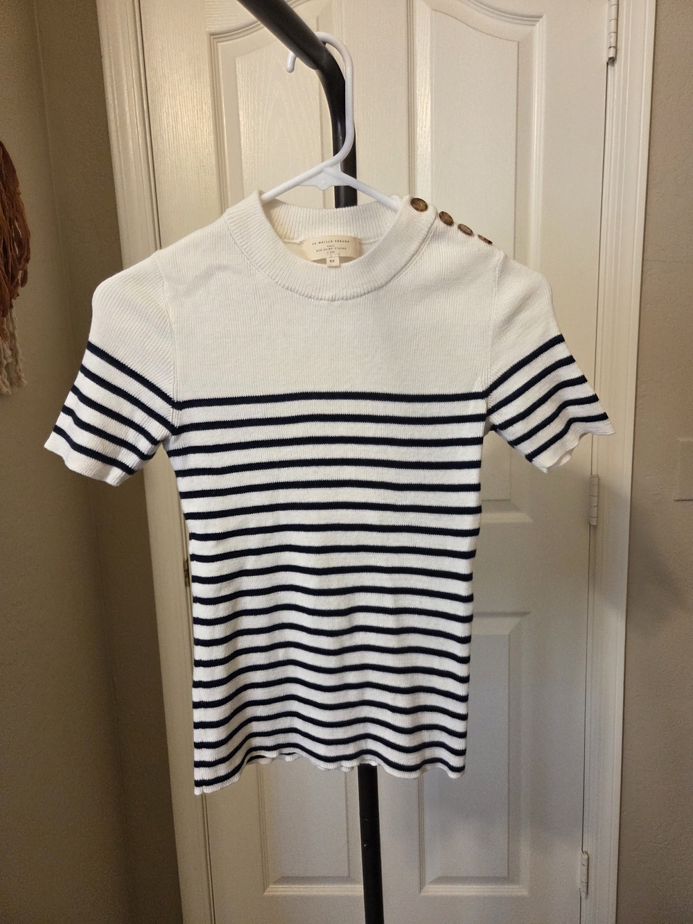 Sezane White & Navy Striped Short-Sleeve Knit Tee with Shoulder Buttons - XS